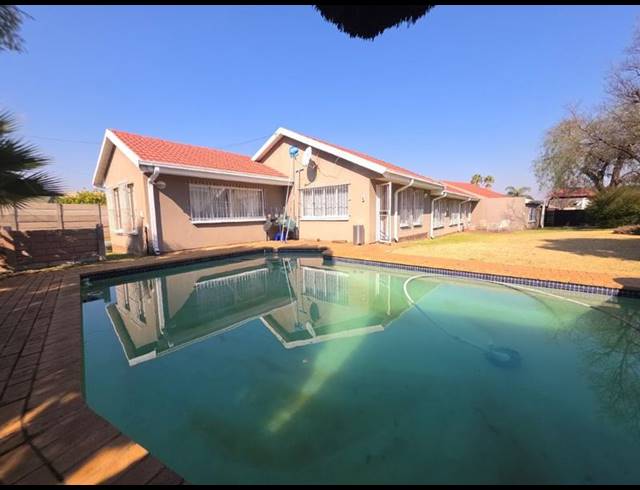 4 BEDROOM HOUSE FOR SALE IN BRACKENDOWNS